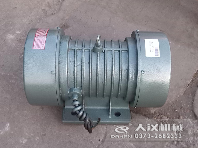 VB振動電機的選型要根據所匹配產品需要的激振大小，進行選擇。